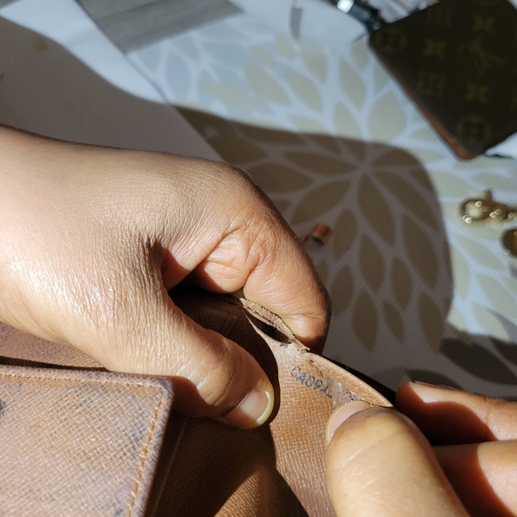 Louis Vuitton Monogram Portefeuille Marco Bifold Wallet - Picture 3 of 10